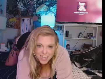 Lexiclover850 Chaturbate stream image from December 22, 2024