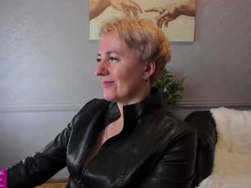 Nika_Smit Chaturbate stream image from December 22, 2024