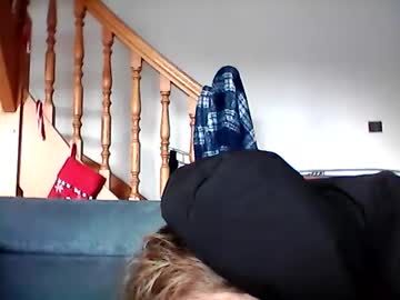 Zblondyfrenchy Chaturbate stream image from December 22, 2024