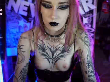 Amywhitenessxx Chaturbate stream image from December 22, 2024