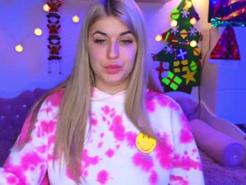 Pretty_Blond_ Chaturbate stream image from December 22, 2024