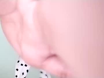 Bellakrow Chaturbate stream image from December 22, 2024