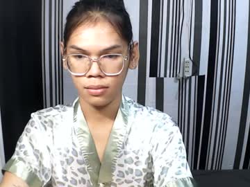 Makekeanacum Chaturbate stream image from December 22, 2024