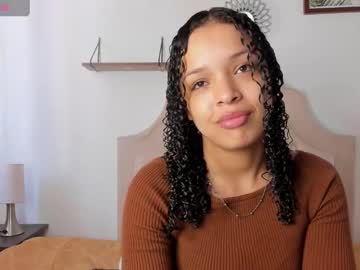 Yasmiin777 Chaturbate stream image from December 22, 2024