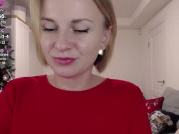 Yummylilya Chaturbate stream image from December 22, 2024