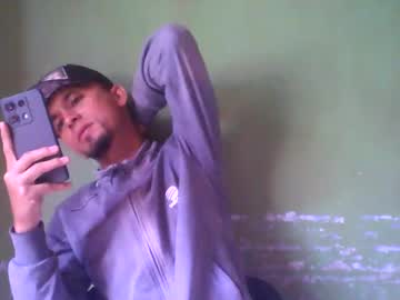 Boycumlatino21 Chaturbate stream image from December 22, 2024
