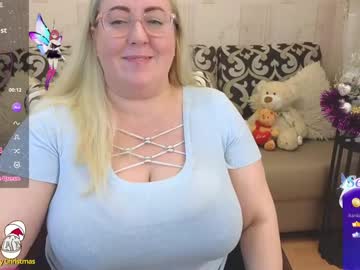 Ginesia Chaturbate stream image from December 22, 2024