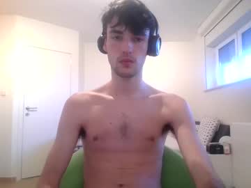 Lennert2408 Chaturbate stream image from December 22, 2024