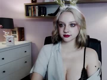 Perfect_Madeline Chaturbate stream image from December 22, 2024