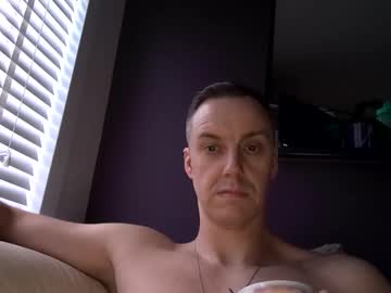 Ploki2000 Chaturbate stream image from December 22, 2024