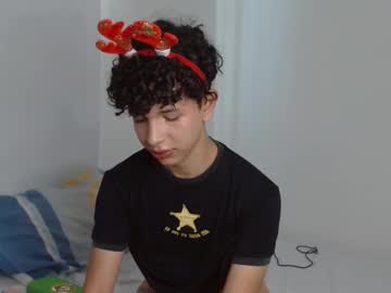 Cuddly_Twinkie Chaturbate stream image from December 22, 2024