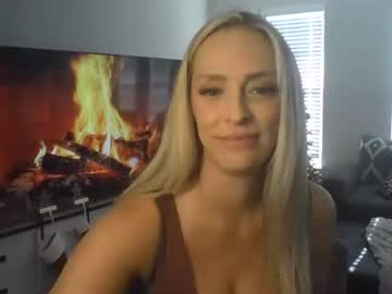 Dtfcouple_4u Chaturbate stream image from December 22, 2024