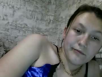 Mikki_Mikki33 Chaturbate stream image from December 22, 2024