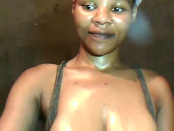 Yoncexx25 Chaturbate stream image from December 22, 2024