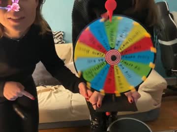 Im_Vlrgln Chaturbate stream image from December 22, 2024