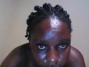 Gizzele_ Chaturbate stream image from December 22, 2024