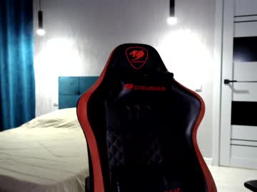 Honey_Furry Chaturbate stream image from December 22, 2024
