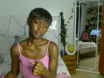 Africanpetitequeen Chaturbate stream image from December 22, 2024