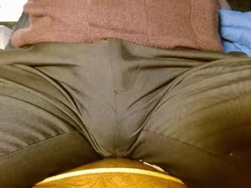 Fuzzyblues Chaturbate stream image from December 22, 2024