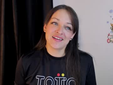 Roxanetyer Chaturbate stream image from December 22, 2024