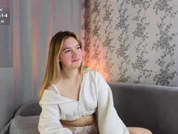 Khloe_Trump Chaturbate stream image from December 22, 2024
