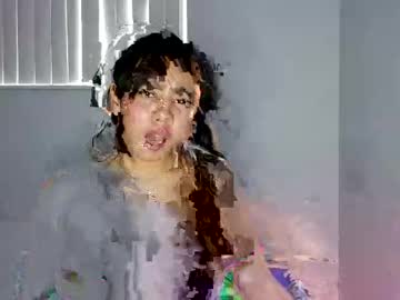 Petitesofi3 Chaturbate stream image from December 22, 2024