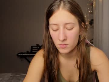 Adellqueen Chaturbate stream image from December 22, 2024