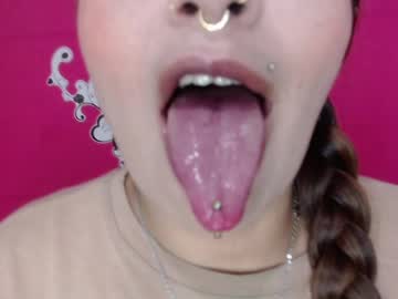 Nicollewayne10 Chaturbate stream image from December 22, 2024