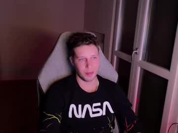Spaduz Chaturbate stream image from December 22, 2024