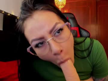 Electraxxx1 Chaturbate stream image from December 22, 2024