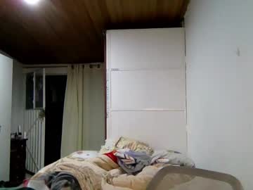 Ezlngirl Chaturbate stream image from December 22, 2024