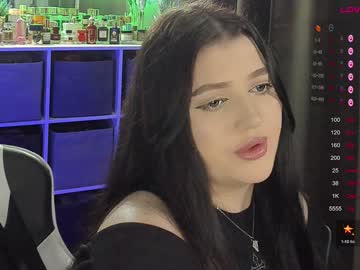Moonrenata Chaturbate stream image from December 22, 2024