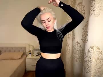 Selenavoss Chaturbate stream image from December 22, 2024