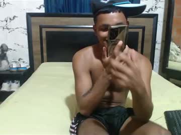 Choco_Brownnie Chaturbate stream image from December 23, 2024