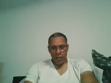 Poolguy2495 Chaturbate stream image from December 23, 2024
