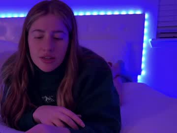 Amberdmariee Chaturbate stream image from December 23, 2024