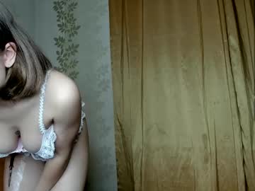 Holly_Mila Chaturbate stream image from December 23, 2024