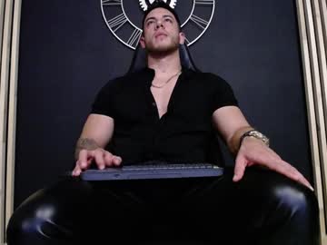 Maxxxpowerful Chaturbate stream image from December 23, 2024