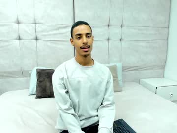 Jeancamlo Chaturbate stream image from December 23, 2024