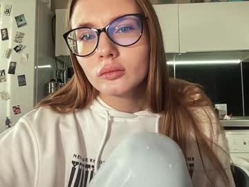 Sweet_Molly15 Chaturbate stream image from December 23, 2024