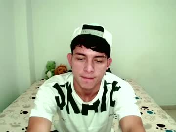 Axel_Kingg Chaturbate stream image from December 23, 2024