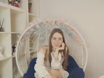 Lyncharity Chaturbate stream image from December 23, 2024