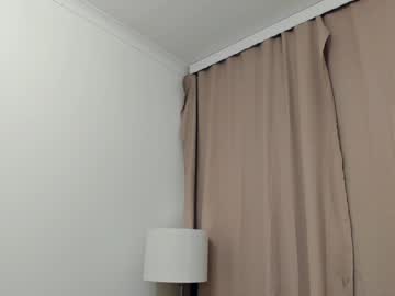 Wine_On_Lips Chaturbate stream image from December 23, 2024