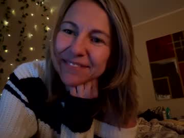 Sassyella Chaturbate stream image from December 23, 2024