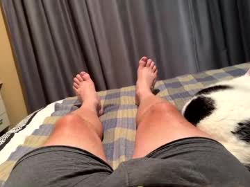 Luv2eaturaz Chaturbate stream image from December 23, 2024