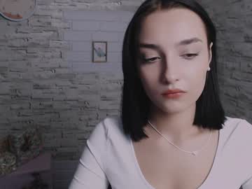 Veryveryshygirl Chaturbate stream image from December 23, 2024