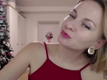 Yummylilya Chaturbate stream image from December 23, 2024