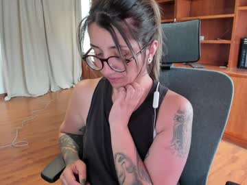 Ghostcrimson Chaturbate stream image from December 23, 2024