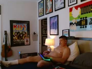 Gotmilkdadnow Chaturbate stream image from December 23, 2024