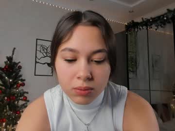 Hildafarewell Chaturbate stream image from December 23, 2024